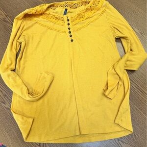 Yellow long sleeve shirt